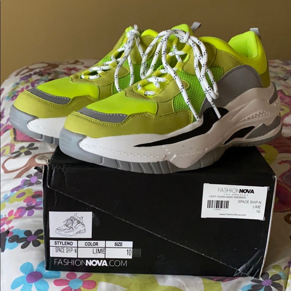 light years away sneakers (fashionova)